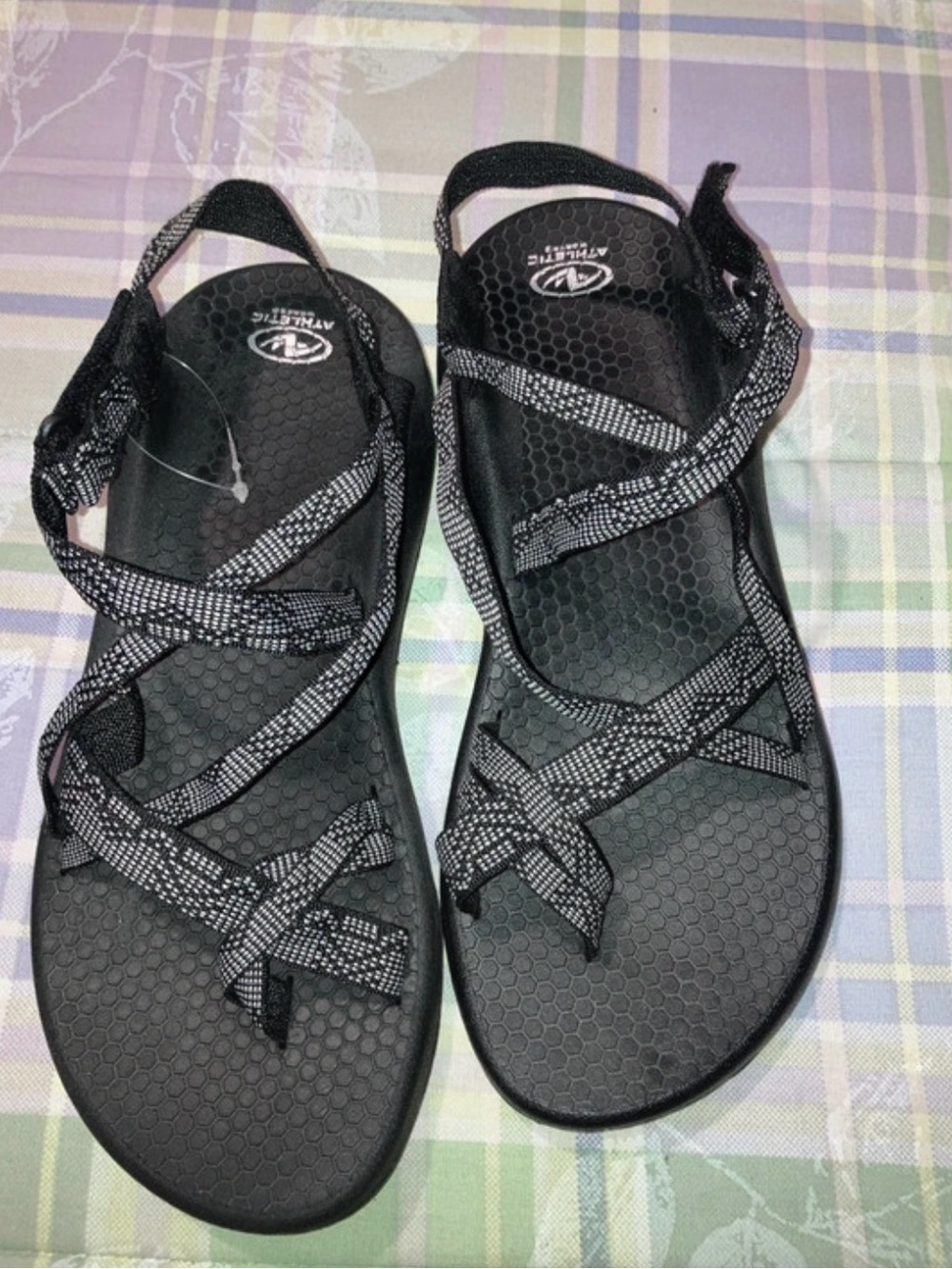 Athletic Works Black and White Patterned Strappy Sport Sandals